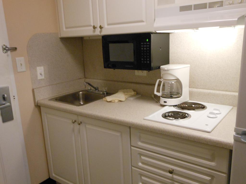 Intown Suites Extended Stay Select Hampton Va Oda fotoğraf