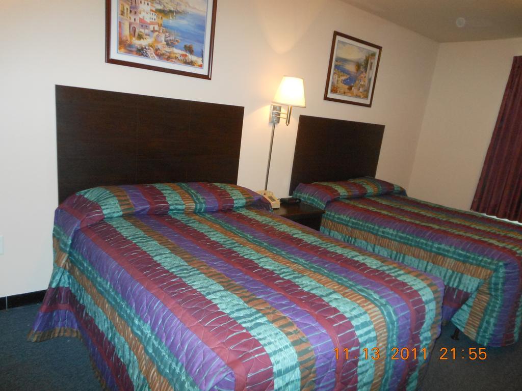 Intown Suites Extended Stay Select Hampton Va Dış mekan fotoğraf