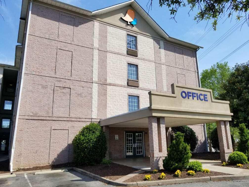 Intown Suites Extended Stay Select Hampton Va Dış mekan fotoğraf
